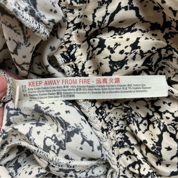 Intimately Free People “All Tucks" Floral Printed Oversized Bodysuit size Medium - Picture 7 of 12